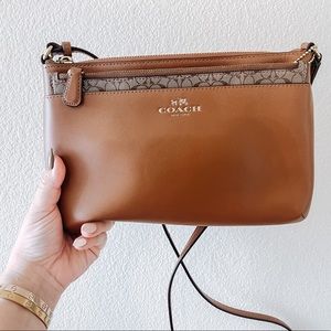 COACH •crossbody bag